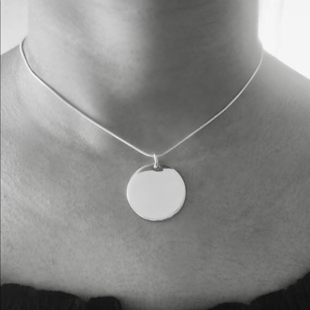 ✨ 925 Sterling Silver Disc Pendant Necklace✨ - Picture 3 of 3